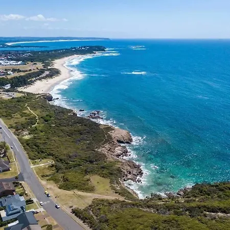 Caves Beach Holiday House Exterior photo
