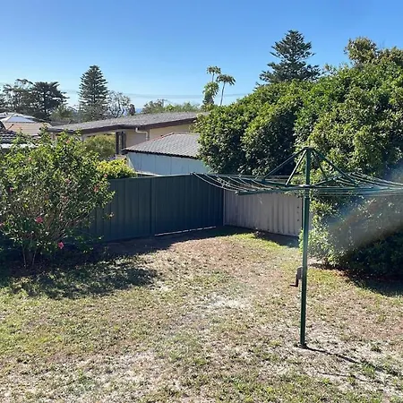 Caves Beach Holiday House Exterior photo